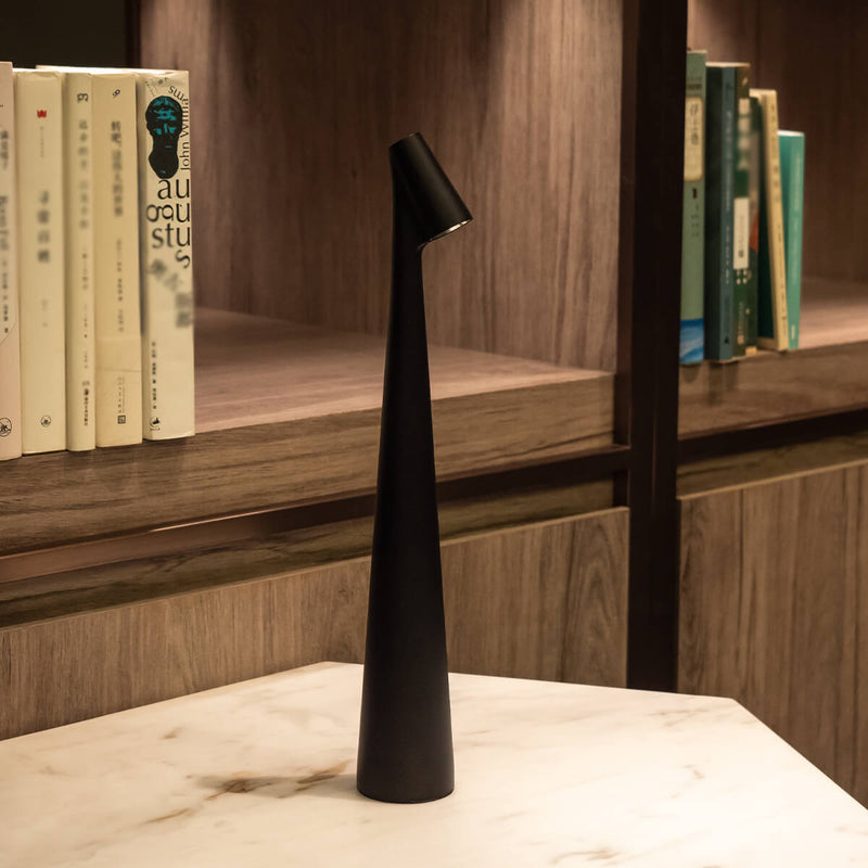 Kalem™ Sculpting Table Lamp